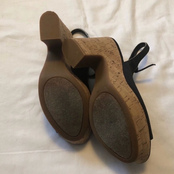 🆕 Tahari Misha platform Mary Jane fabric heels s… - Picture 7 of 9